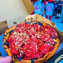 Blue Line Pizza - Sausage and Mushroom Deep Dish Pizza - Excellent!