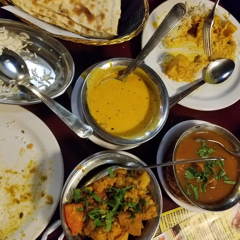 Curry Mahal - entree course of the non-veg combo for two! Butter chicken, lamb curry, cauliflower and potatoes with great naan and rice - Indian Near Me - Montreal, Quebec Curry Mahal - entree course of the non-veg combo for two! Butter chicken, lamb curry, cauliflower and potatoes with great naan and rice - Indian Near Me - Montreal, Quebec