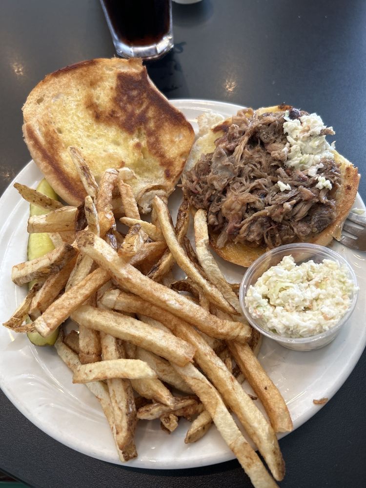 DUTCH HAUS RESTAURANT Updated April 2024 17 Photos & 22 Reviews