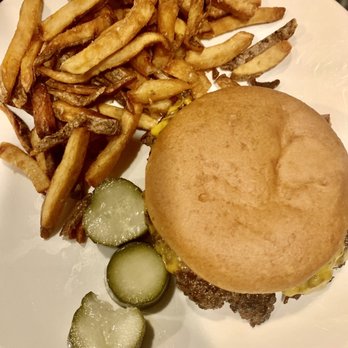 Farmers Gastropub - Smash Burger - Gastropubs Near Me - Springfield, Missouri