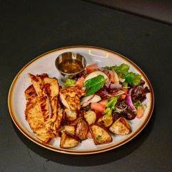 Cozy Cafe & Grill