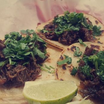 Un Rinconcito Latino - Tacos de barbacoa - Salvadoran Near Me - Fort Worth, Texas
