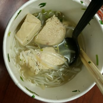 Healthy Fool - Big chunks of chicken in my pho. I counted about 8 or 9 pieces...all around this size! - Food Trucks Near Me - Arlington, Virginia Healthy Fool - Big chunks of chicken in my pho. I counted about 8 or 9 pieces...all around this size! - Food Trucks Near Me - Arlington, Virginia