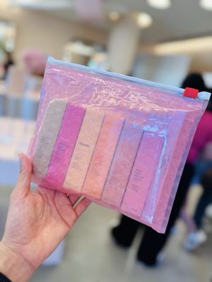 Glossier LA by null