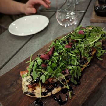 Cru Cellars - Fig and prosciutto flatbread - excellent - Wine Bars Near Me - Tampa, Florida