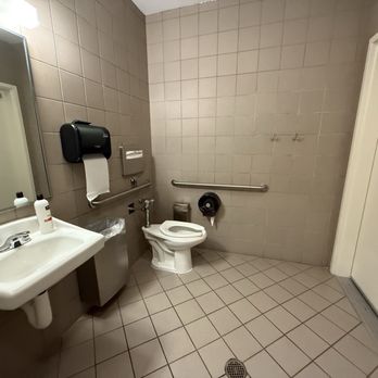 Seven Feathers RV Resort - Handicap Restroom - RV Parks Near Me - Canyonville, Oregon Seven Feathers RV Resort - Handicap Restroom - RV Parks Near Me - Canyonville, Oregon