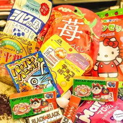 Tokyo World - "Iroke yori kuike." Food before romance.