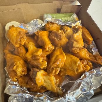 baddpizza - Double order of wings medium. They weren't as hot as typical mediums so if you like it a bit spicier, try going hotter. - Chicken Wings Near Me - Alexandria, Virginia baddpizza - Double order of wings medium. They weren't as hot as typical mediums so if you like it a bit spicier, try going hotter. - Chicken Wings Near Me - Alexandria, Virginia