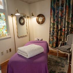Enter Om Massage - Private treatment room. Enter OM restorative bodywork by Carlos