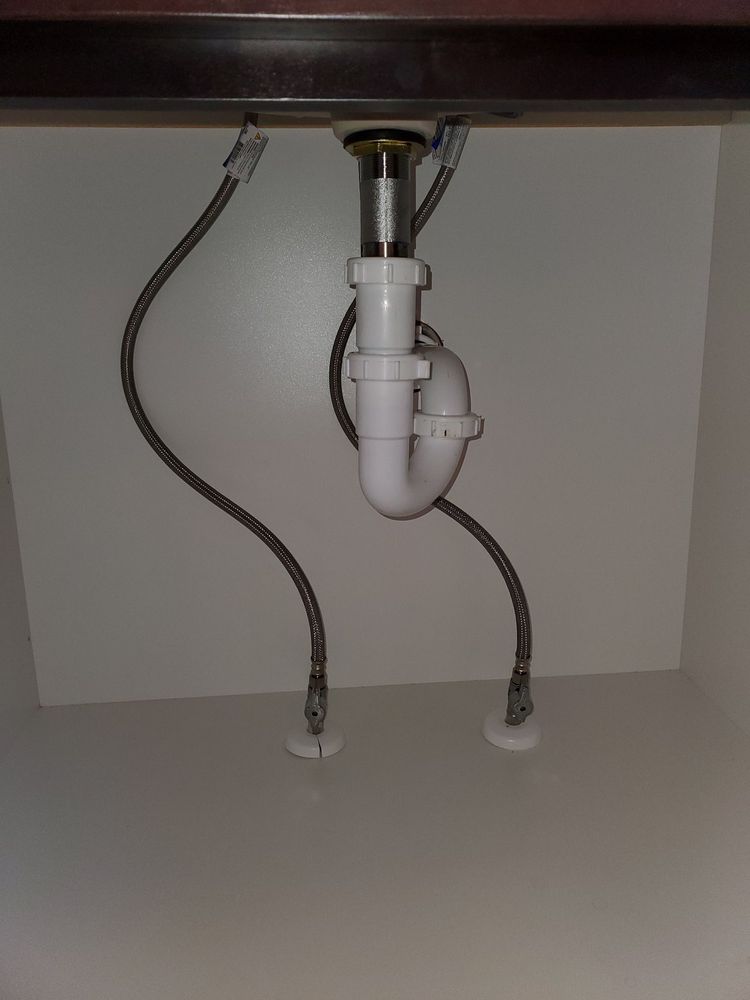 Slide of Silver Tree Plumbing