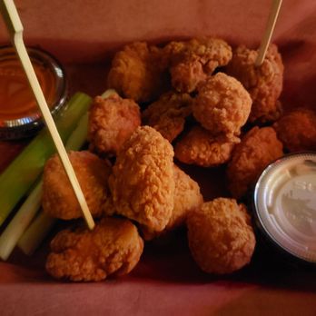 Red Oak - Boneless wings - New American Near Me - Brooklyn, New York