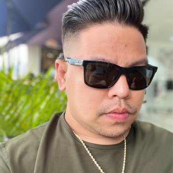 Penthouse HNL - Just outside the shop. - Barbers Near Me - Honolulu, Hawaii