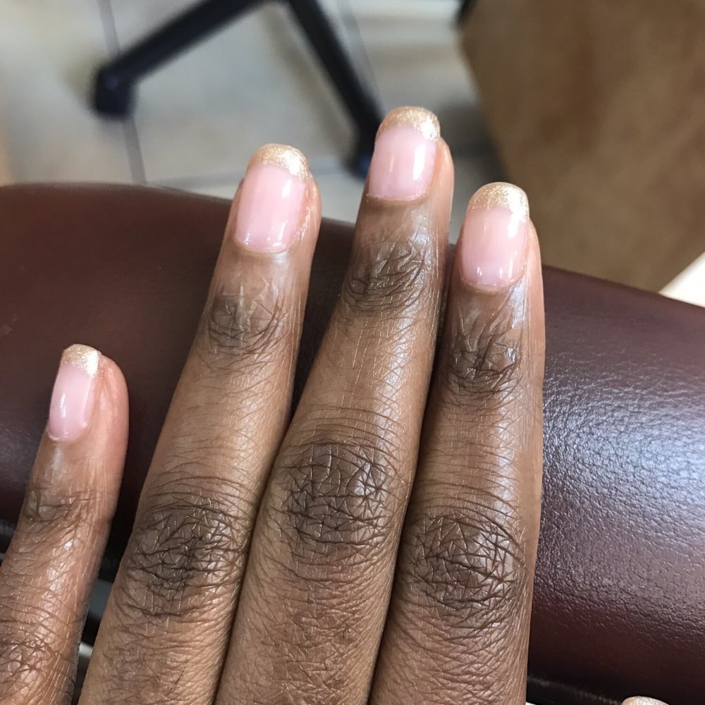 I requested a design and one of the employees was very attentive to the photo. She even made sure she found the exact color in the photo.