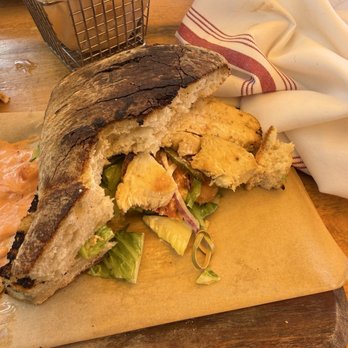 American Bistro - Dry flavorless chicken sandwich - American Near Me - Miami Beach, Florida American Bistro - Dry flavorless chicken sandwich - American Near Me - Miami Beach, Florida