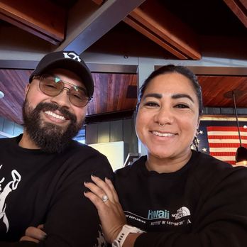 The Honor Bar - Lunch and drinks - Bars Near Me - Santa Barbara, California