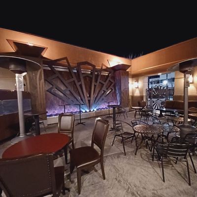Zelda’s 750 West by null