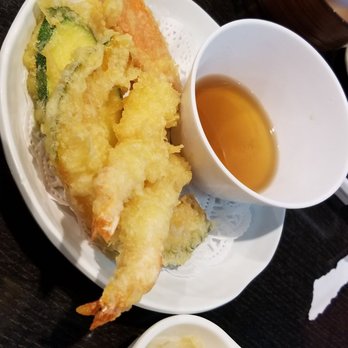 Show Sushi - Sushi Bars Near Me - San Dimas, California