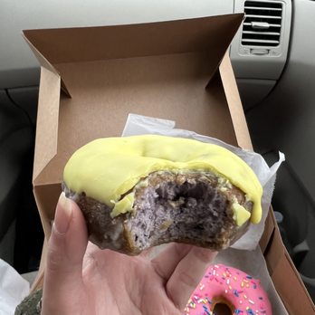 Talerico Bakery - Blueberry lemon donut 10/10 - Bakeries Near Me - Summit Argo, Illinois