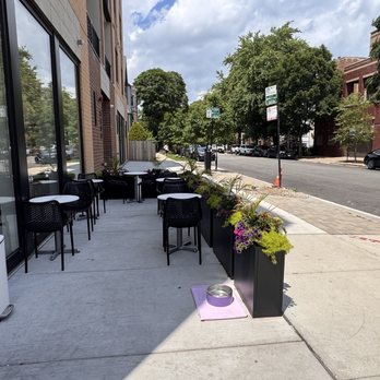 Cielito Paradise - Outside seating - Coffee & Tea Near Me - Chicago, Illinois Cielito Paradise - Outside seating - Coffee & Tea Near Me - Chicago, Illinois