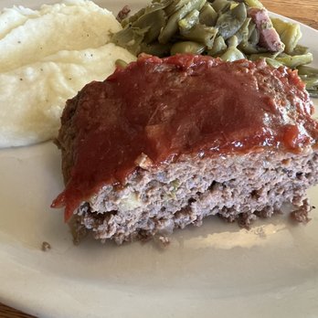 Old Mill Restaurant - Meatloaf with green beans and mashed potatoes - American Near Me - Pigeon Forge, Tennessee
