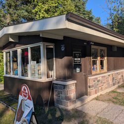 Balsam Lake Provincial Park - Park store