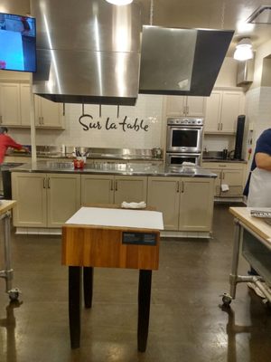 Sur La Table by null