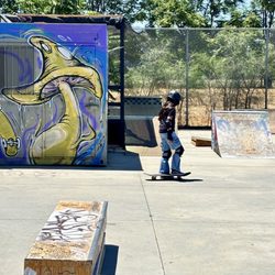 818 Skate Shop - A happy kid