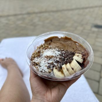 Life Time - Almond nutty cacao bowl - Gyms Near Me - Frontenac, Missouri