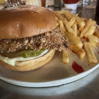 The Copper Pot - Cracklin Fried Chicken Sand - Pizza Near Me - Clarkesville, Georgia