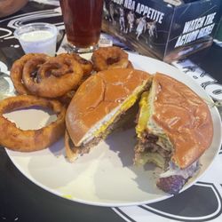 Coach's Sports Grill - Pastrami burger