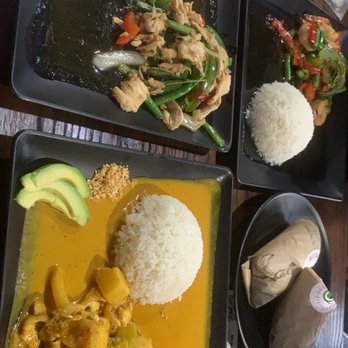 Sweet Octopus Atlanta - Basil Chicken, Regular house curry, sushi burrito and basil shrimp - Asian Fusion Near Me - Duluth, Georgia