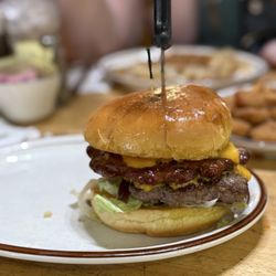 Villa Basque Café - Basque burger