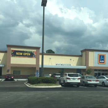 ALDI - Front of the store - Grocery Near Me - Jacksonville, Florida