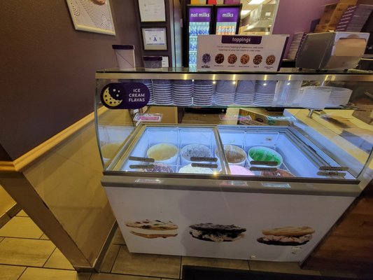 Insomnia Cookies by null