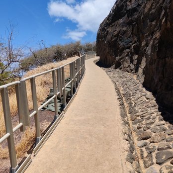 Kuilei Cliffs Beach Park - The path from the street to the beach is paved! - Parks Near Me - Honolulu, Hawaii