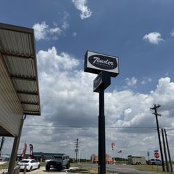 Tender Smokehouse - Restaurant Sign