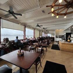 Manny's Steakhouse - Spacious interior with nice views