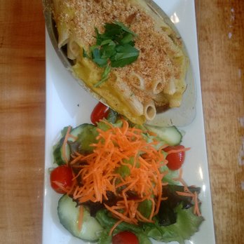 Shayna Bs By The Sea - Mac & cheese with a salad for round two. - Vegan Near Me - Westbrook, Connecticut Shayna Bs By The Sea - Mac & cheese with a salad for round two. - Vegan Near Me - Westbrook, Connecticut