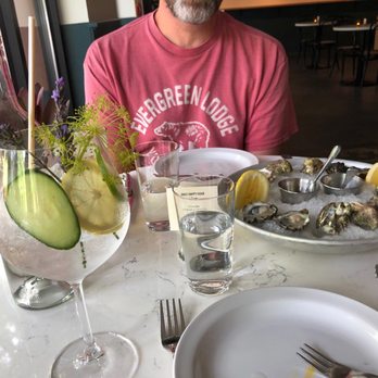 Old Pal - Happy hour oysters and a fun cocktail with tonic that had "serious peacocking" (sorry, forgot the drink name) - New American Near Me - Portland, Oregon