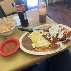 Los Poblanos Restaurant - Chilaquiles rojos