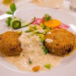 Restaurant Pichlers - Vegan: Blumenkohl-Rote Linsen-Taler mit Lauchjulienne