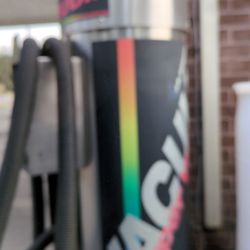 Shell Gas Station - Vacuum at the gas station