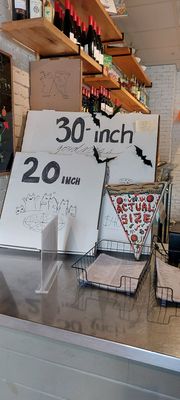 Lazy Moon Pizza by null