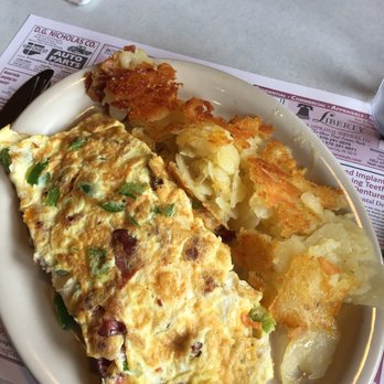 Viewmont Diner - Bacon peppers and cheese omelet - Diners Near Me - Scranton, Pennsylvania