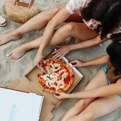 Bianchi Pizza & Pasta - Bianchi Pizza & Pasta fresh pizza on the go! Enjoyed at the beach.