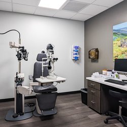 Southwestern Eye Center - Southwestern Eye Center - Anthem location work-up lane.