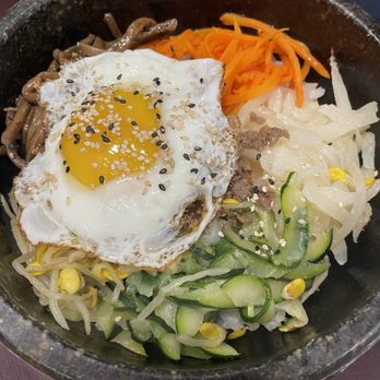Mama's Kitchen Korean Restaurant of Frisco 한식 & 반찬 전문점 - Bulgogi Sizzling Stone Pot Bimbimbap (more beef) - Korean Near Me - Frisco, Texas