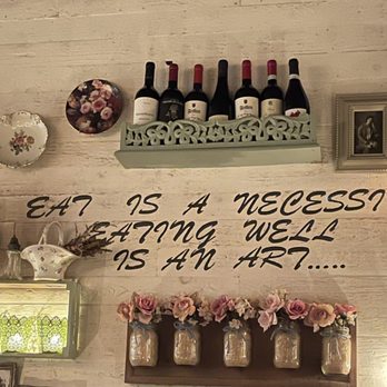 Pane e Vino - Wall Art - Italian Near Me - Miami Beach, Florida