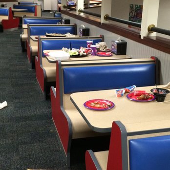 Chuck E. Cheese - Both on top and bottom! All day - Pizza Near Me - Tacoma, Washington Chuck E. Cheese - Both on top and bottom! All day - Pizza Near Me - Tacoma, Washington