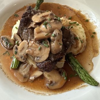 Beto's Italian Bistro - Chateau Steak special with mashed potatoes, mushrooms and asparagus! Get it rare to medium rate! - Italian Near Me - Simi Valley, California Beto's Italian Bistro - Chateau Steak special with mashed potatoes, mushrooms and asparagus! Get it rare to medium rate! - Italian Near Me - Simi Valley, California